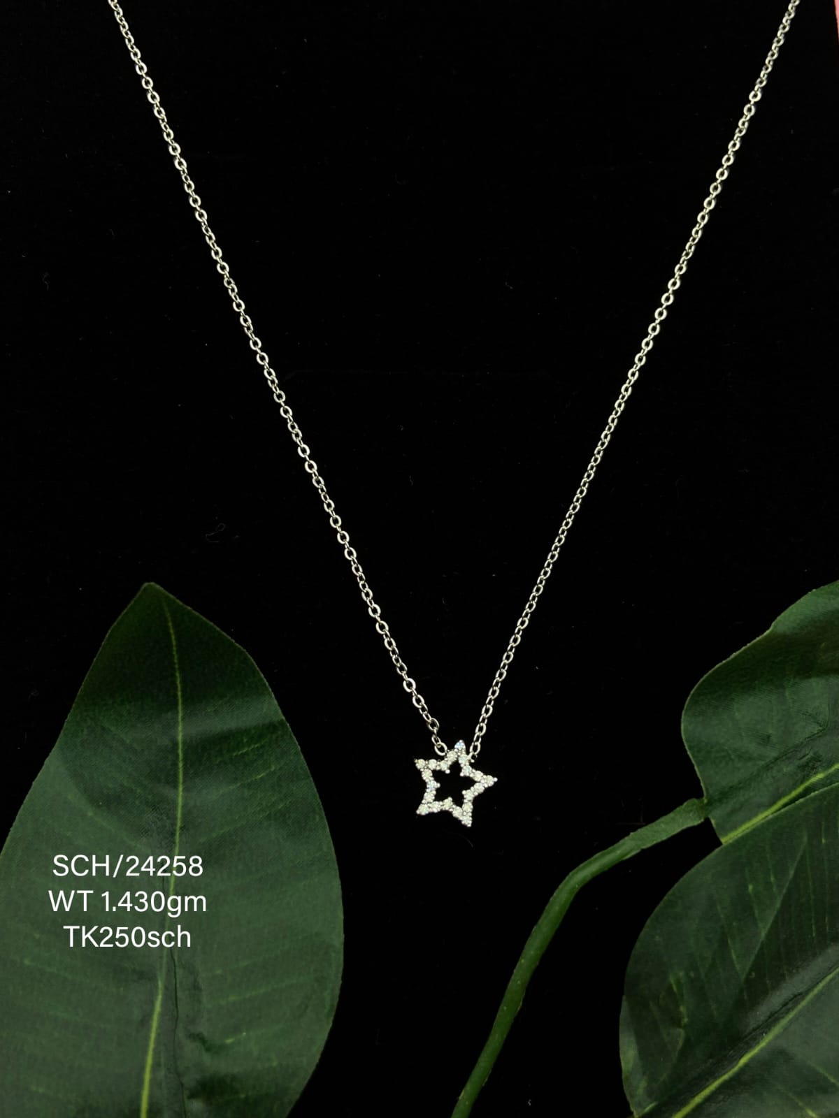 STAR PENDANT SILVER CHAIN