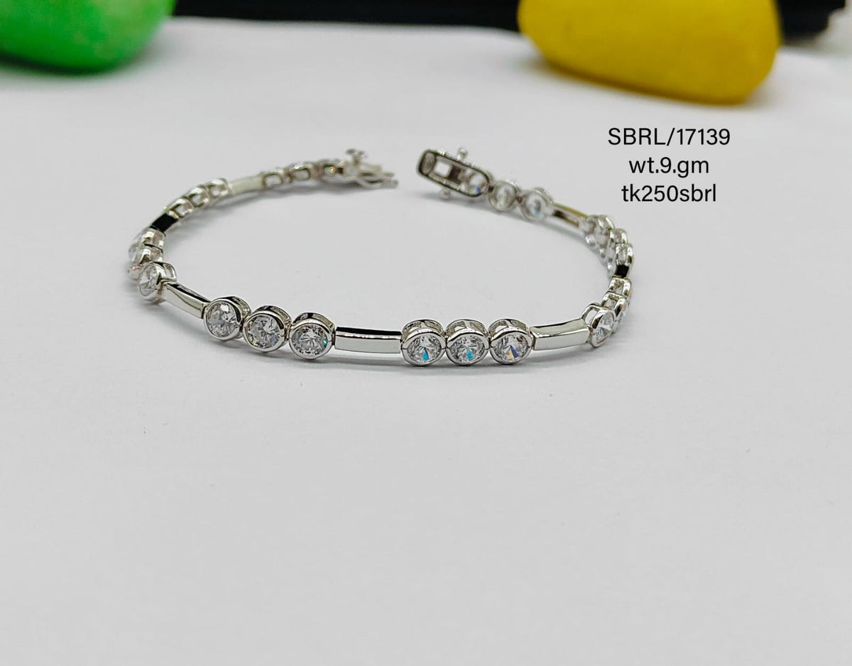 UNIQUE DESIGN SILVER BRACELET